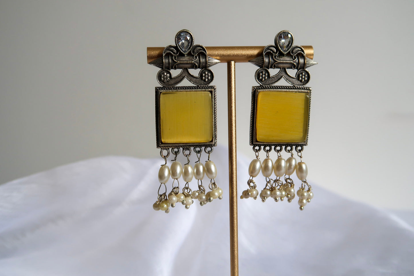 Chandelier & Pearl Earrings